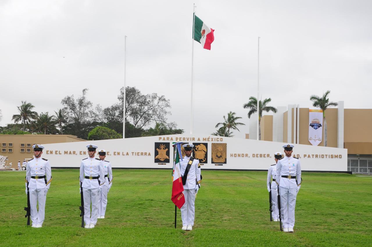 Ceremonia de Jura de Bandera de las y los Cadetes de la HENM